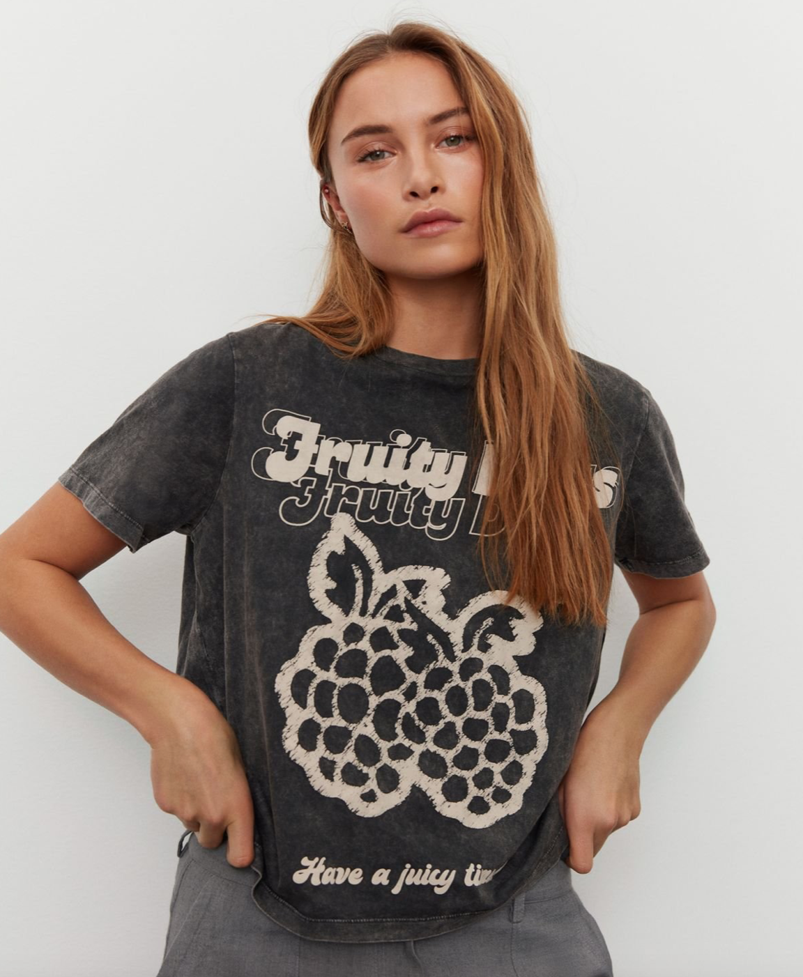 Sofie Schnoor - Washed black T-shirt S241409 - 3